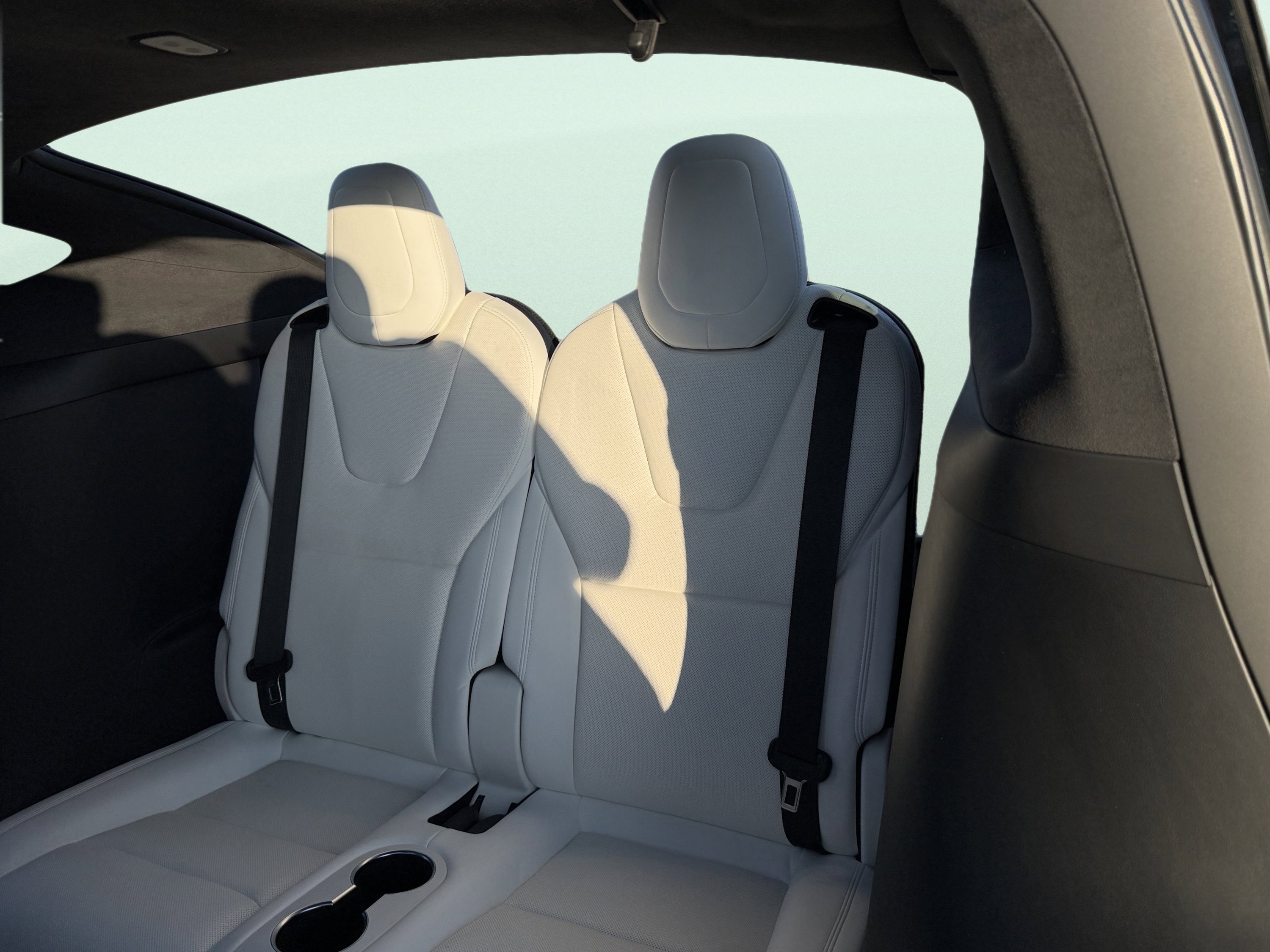 Used 2022 Tesla Model X image 43