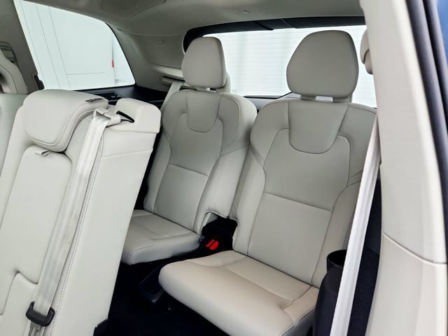 Certified 2024 Volvo XC90 B6 Plus w/ Protection Package Premier AWD/4WD image 31