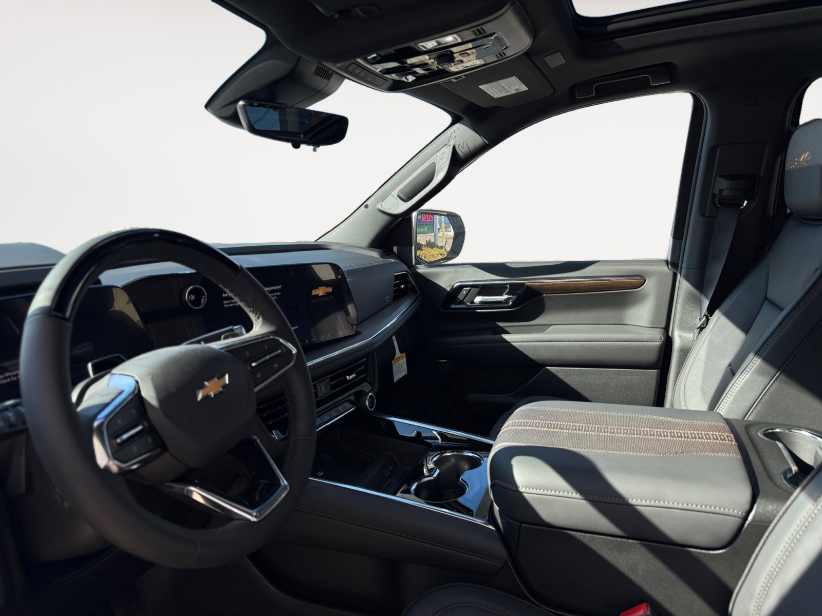 New 2026 Chevrolet Suburban High Country image 9