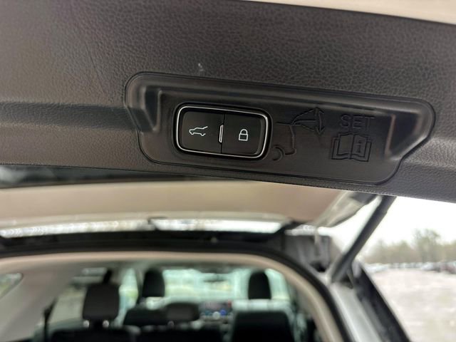 Used 2025 Ford Explorer Active w/ Active Comfort Package image 16