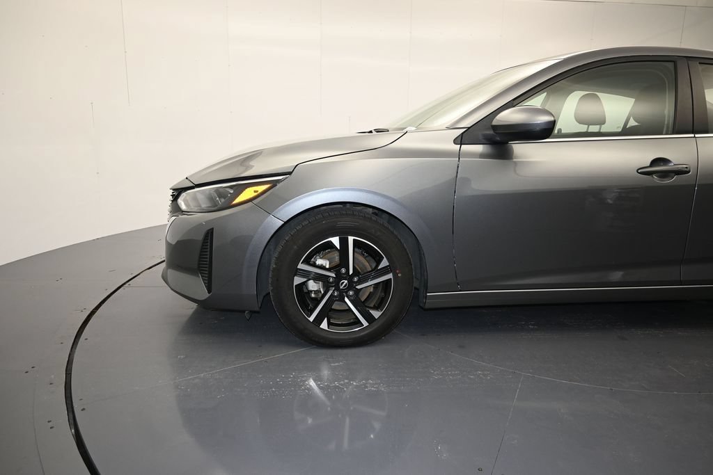 Used 2024 Nissan Sentra SV FWD image 9