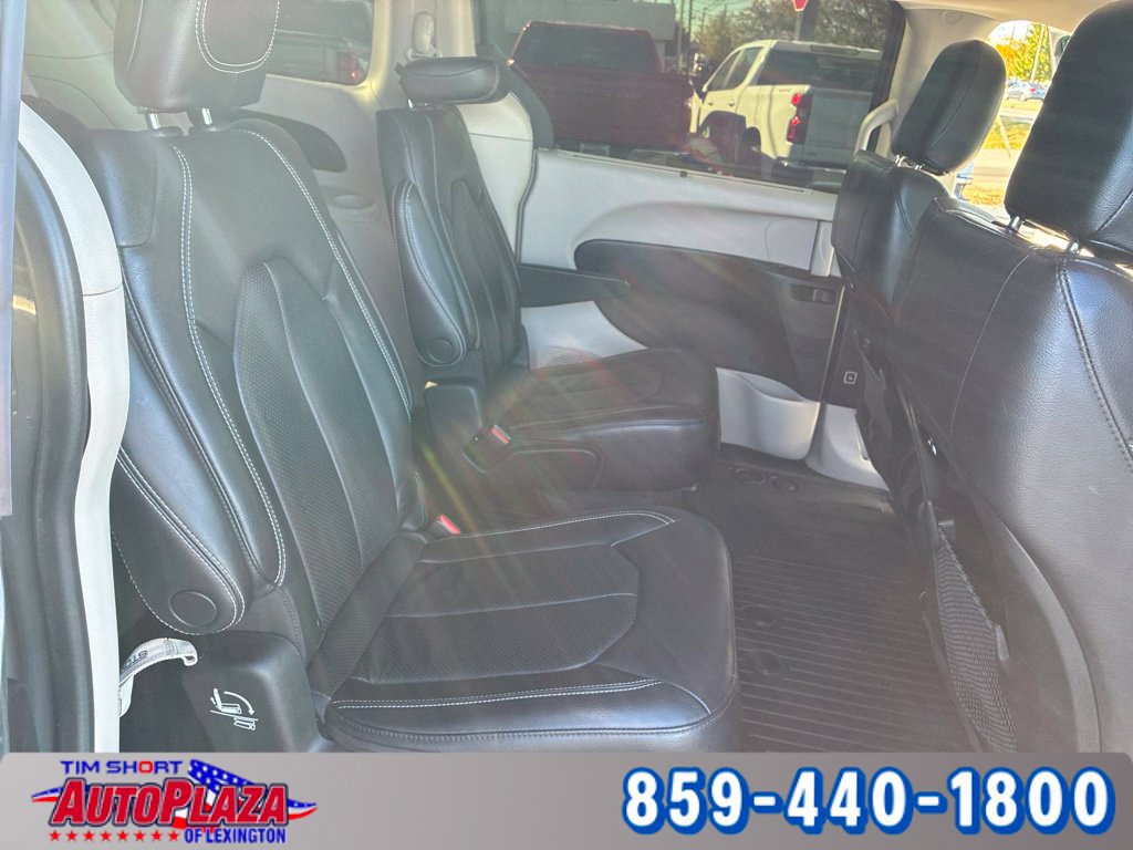 Used 2022 Chrysler Pacifica Touring-L FWD image 20