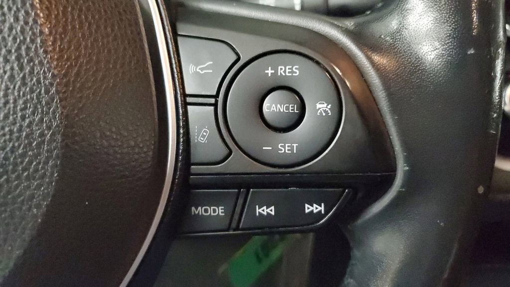 Used 2020 Toyota Corolla SE w/ Carpet Mat Package (TMS) image 29