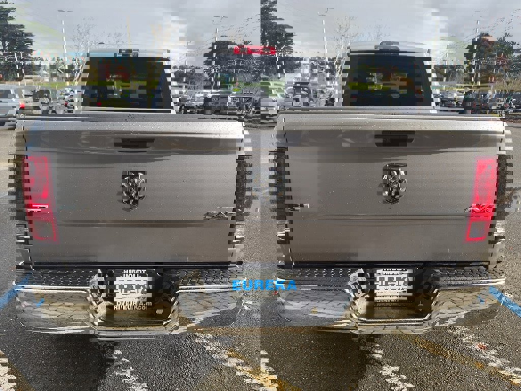 Used 2024 RAM 1500 Classic SLT image 17