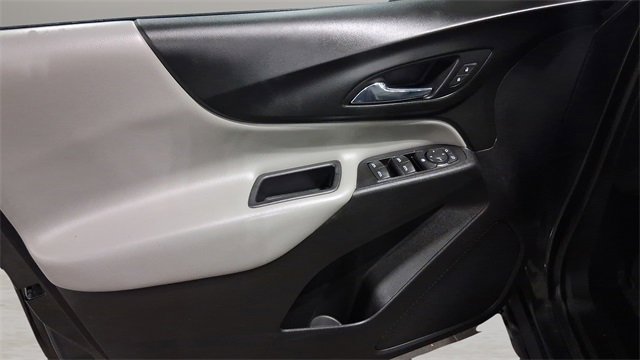 Used 2018 Chevrolet Equinox LS image 27