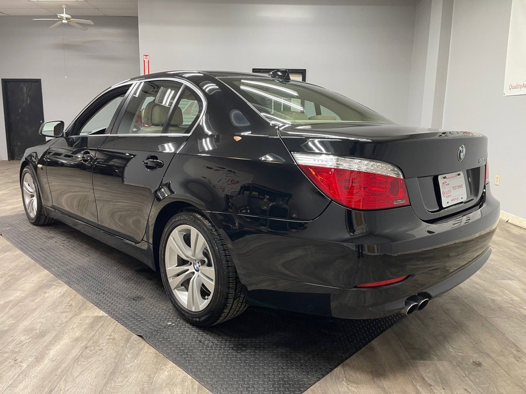 Used 2010 BMW 528i Sedan RWD image 21