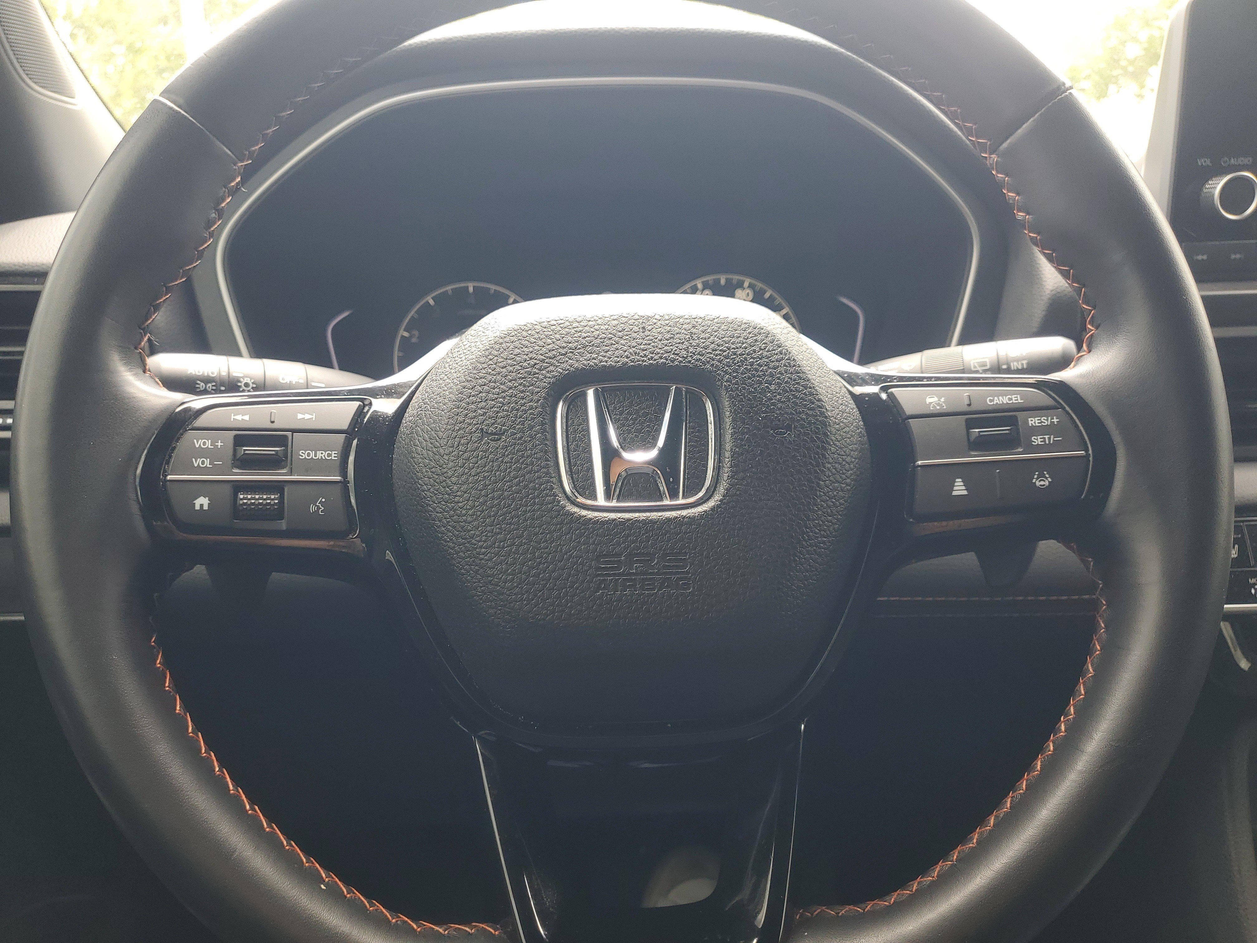 Used 2025 Honda Pilot Sport image 21