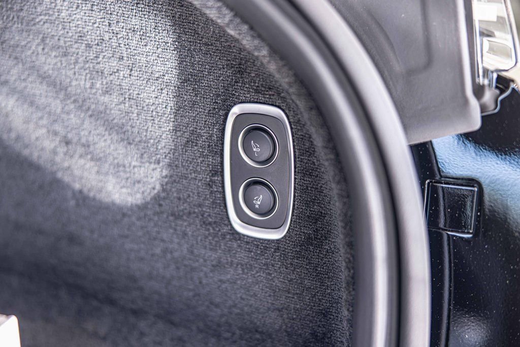 New 2026 Aston Martin DBX S image 18