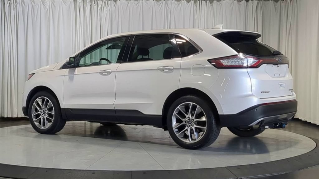 Used 2018 Ford Edge Titanium w/ Equipment Group 301A AWD/4WD image 6