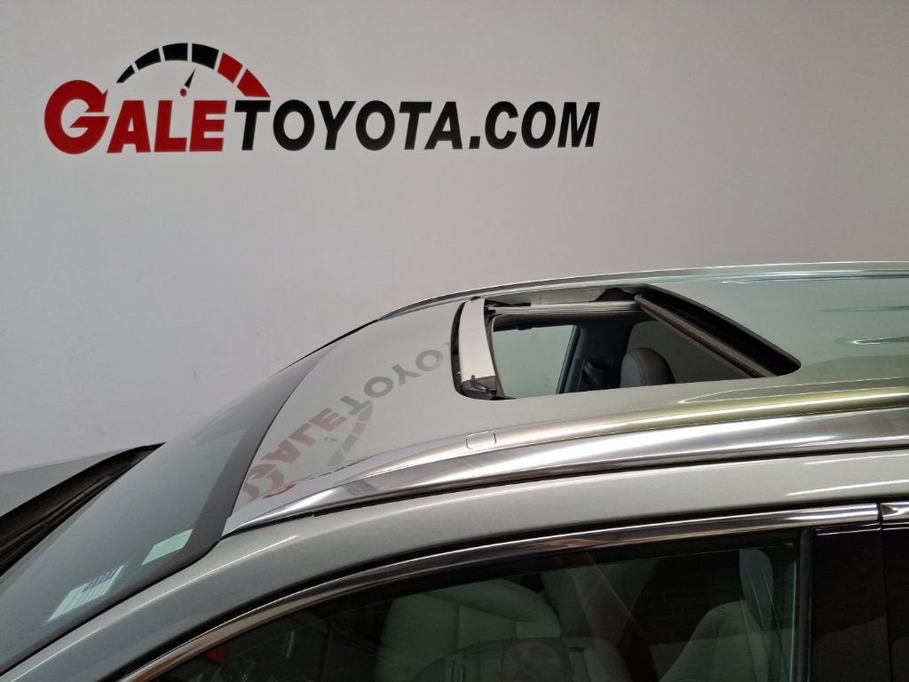 Used 2019 Toyota Highlander XLE AWD/4WD image 8