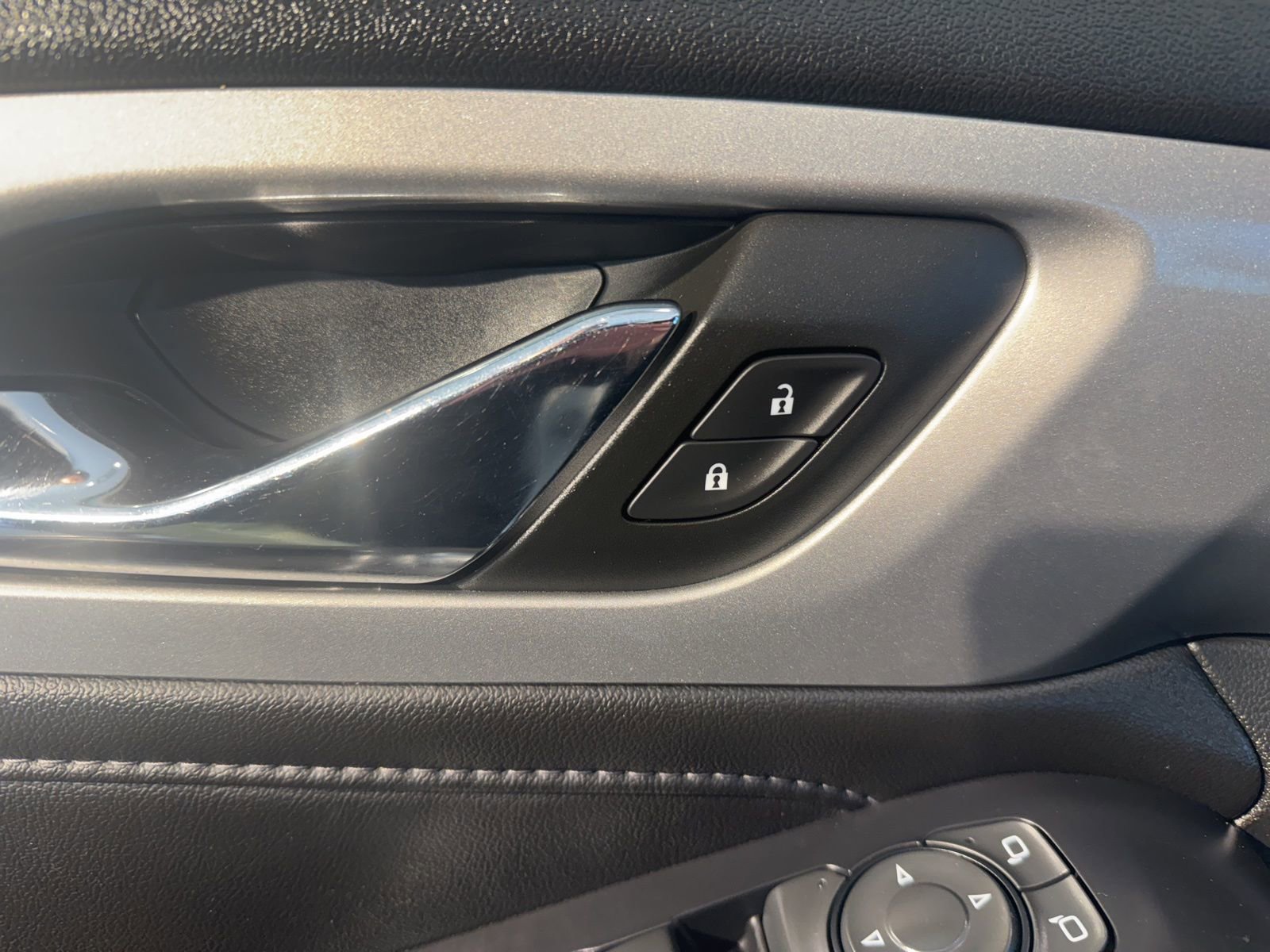 Used 2022 Chevrolet Traverse LT image 20