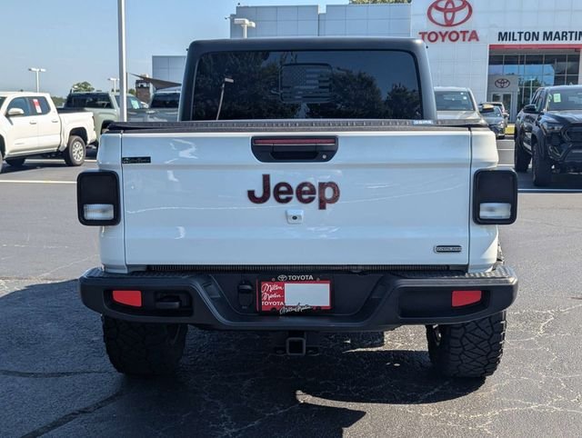 Used 2023 Jeep Gladiator Overland w/ Cold Weather Group AWD/4WD image 10