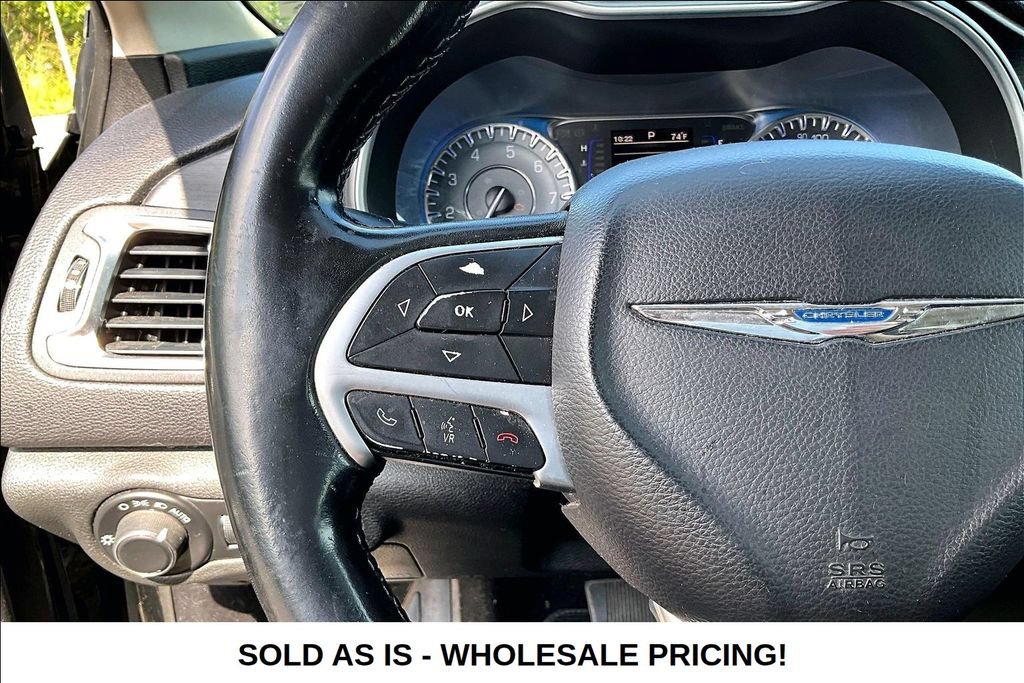 Used 2015 Chrysler 200 Limited FWD image 11