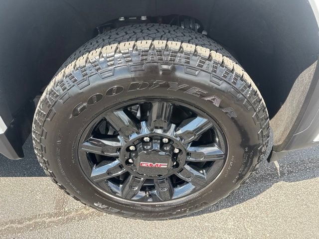 Used 2025 GMC Sierra 2500 AT4 w/ Max Trailering Package AWD/4WD image 13