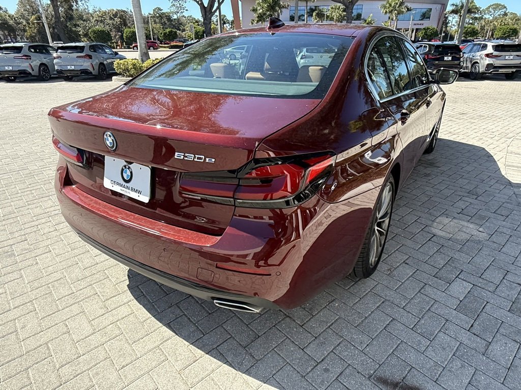Certified 2023 BMW 530e w/ Convenience Package image 8
