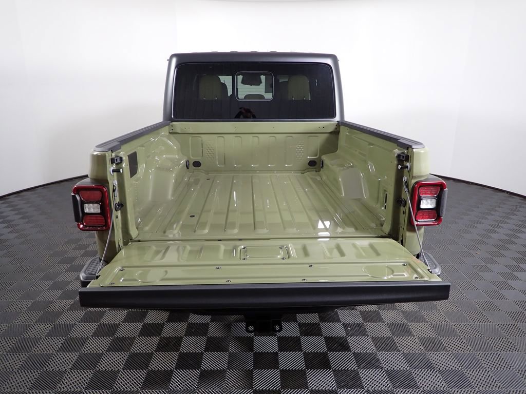 New 2026 Jeep Gladiator Sport AWD/4WD image 16