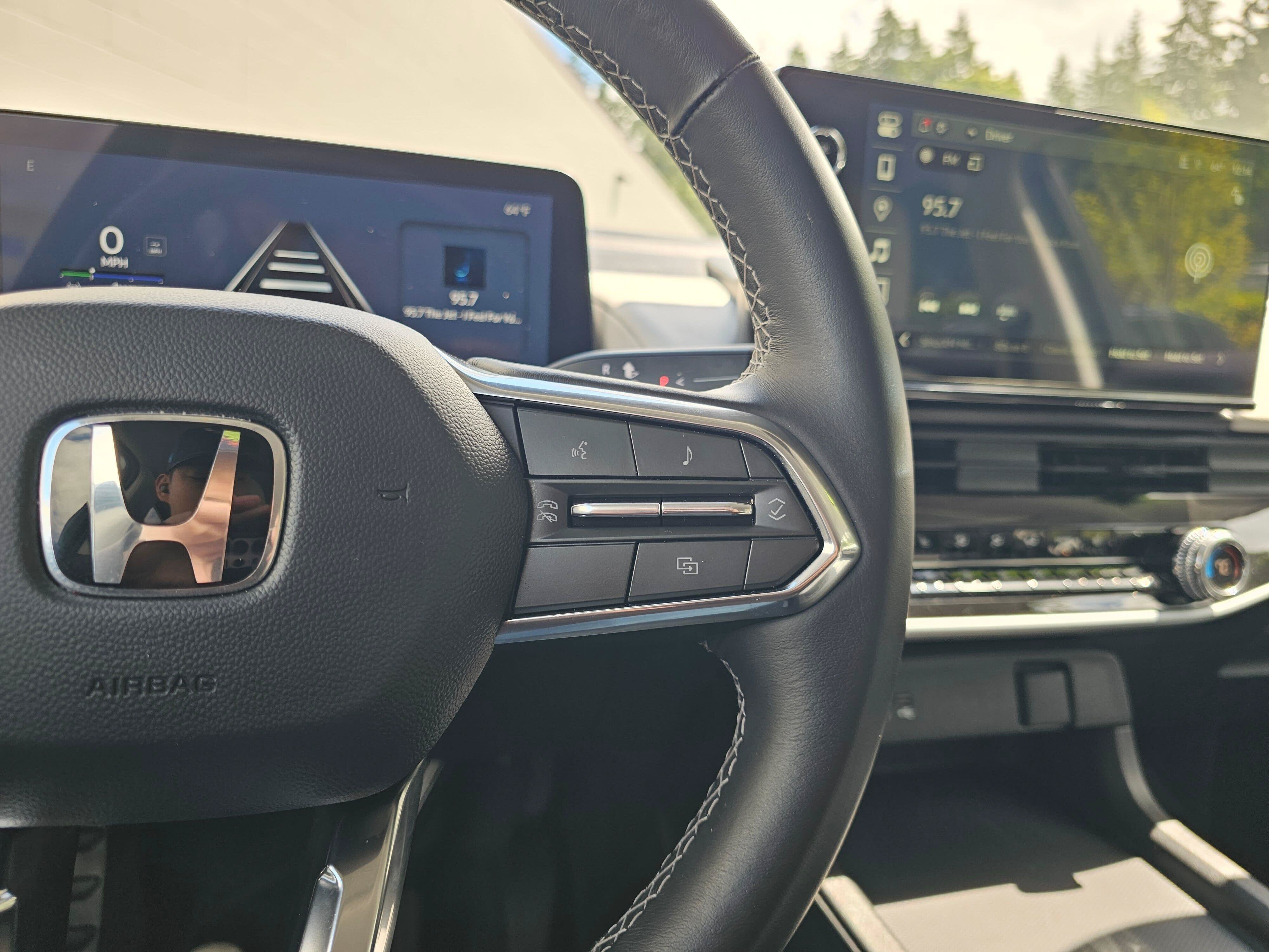 Used 2025 Honda Prologue Touring image 34