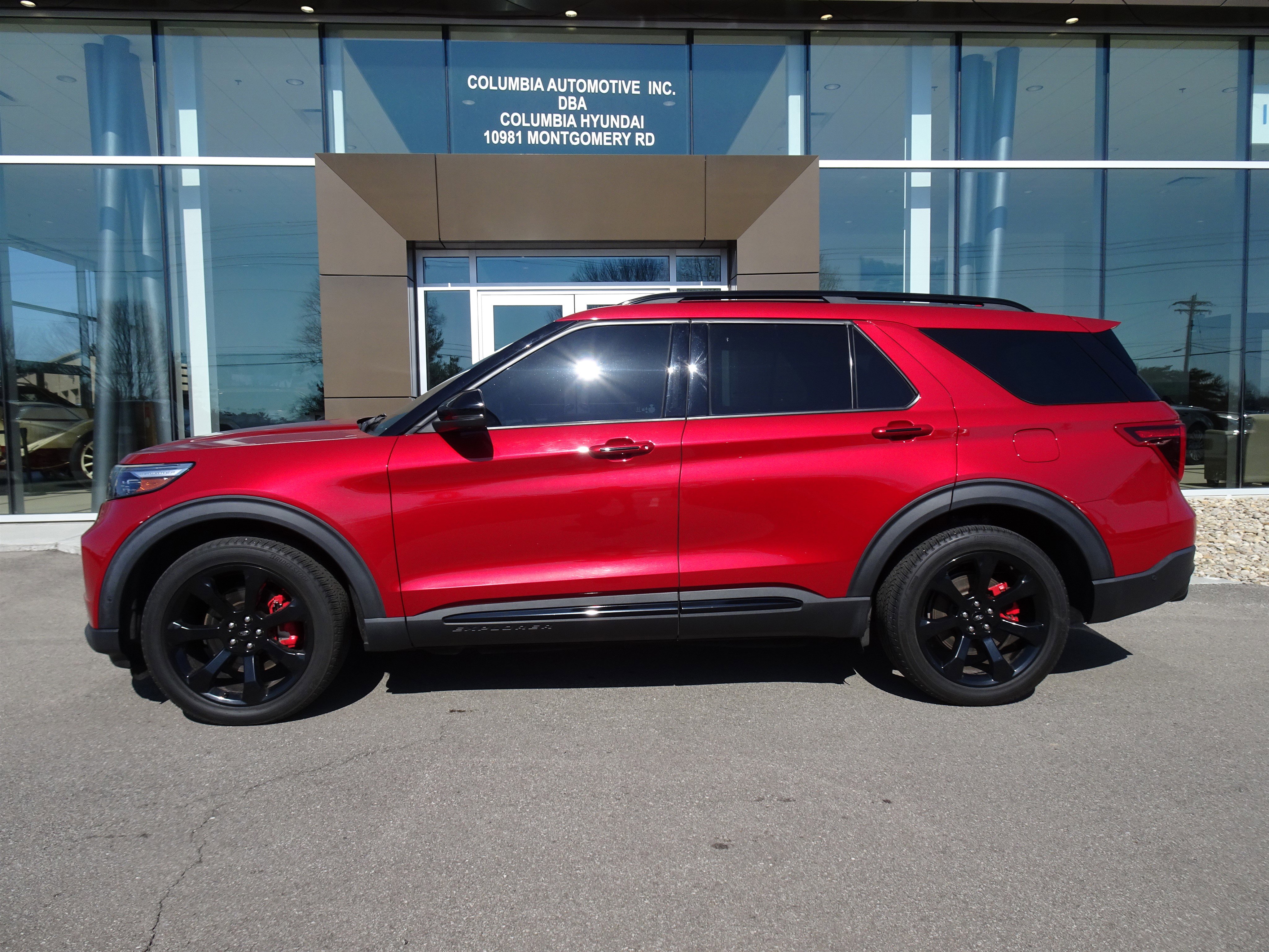 Used 2020 Ford Explorer ST w/ ST Street Pack image 2