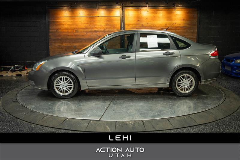 Used 2011 Ford Focus SE image 1