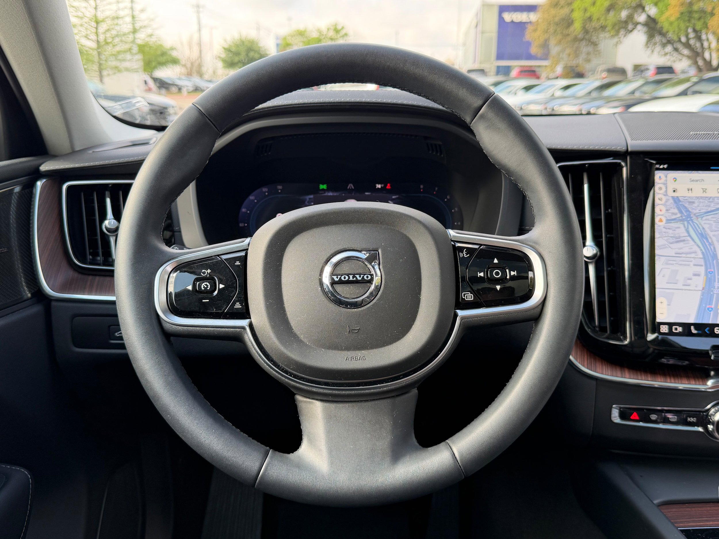 Certified 2024 Volvo XC60 B5 Ultimate image 18