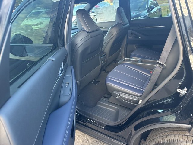 New 2026 INFINITI QX60 Luxe w/ Dark Cargo Package image 7