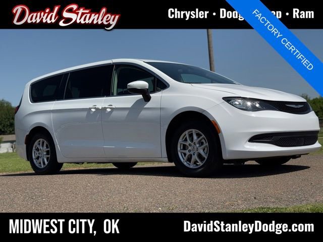 Certified 2022 Chrysler Voyager LX FWD image 1