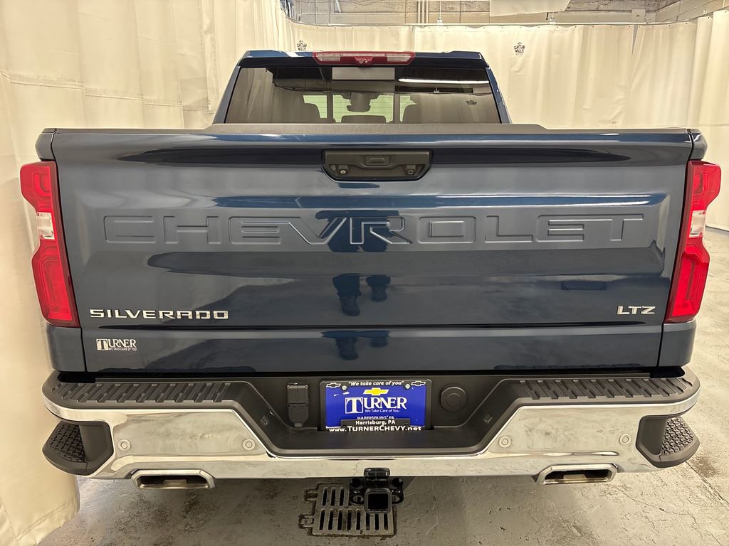 Used 2023 Chevrolet Silverado 1500 LTZ w/ LTZ Premium Package AWD/4WD image 4