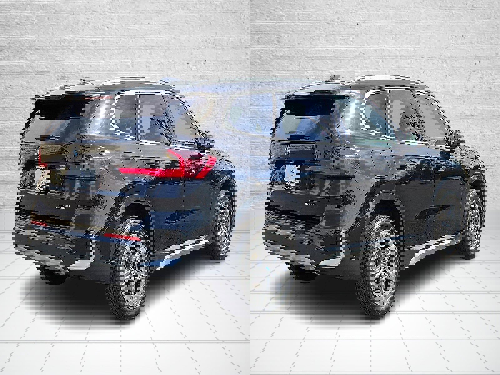 Used 2025 BMW X1 xDrive28i w/ Convenience Package image 6