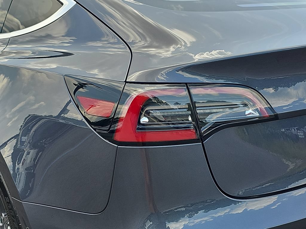 Used 2018 Tesla Model 3 Mid Range RWD image 34