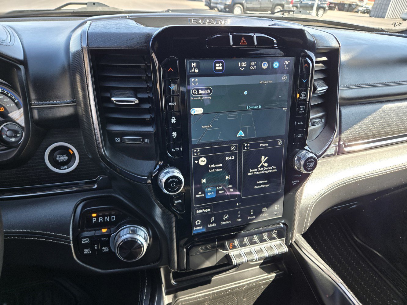 Used 2022 RAM 1500 Limited w/ Body-Colour Bumper Group AWD/4WD image 9
