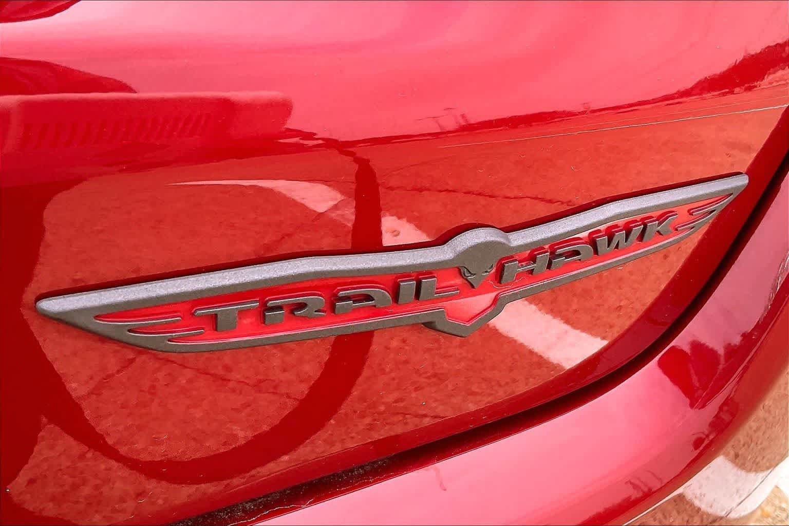 Used 2025 Jeep Compass Trailhawk AWD/4WD image 7
