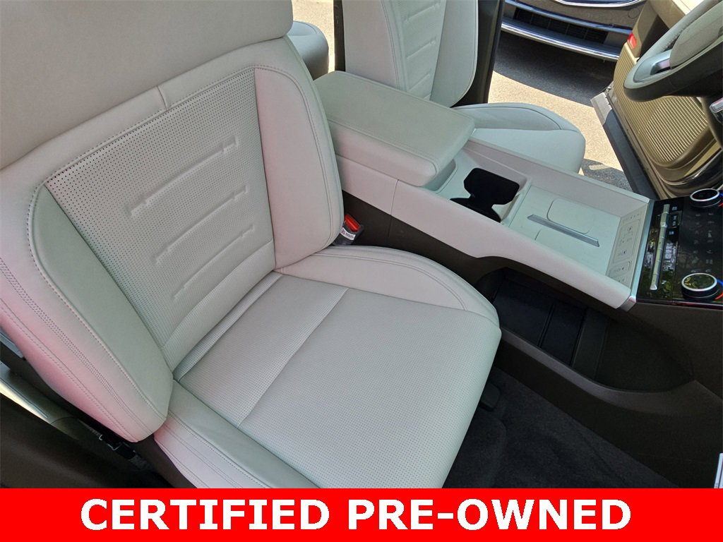 Used 2025 Hyundai Santa Fe Calligraphy image 10