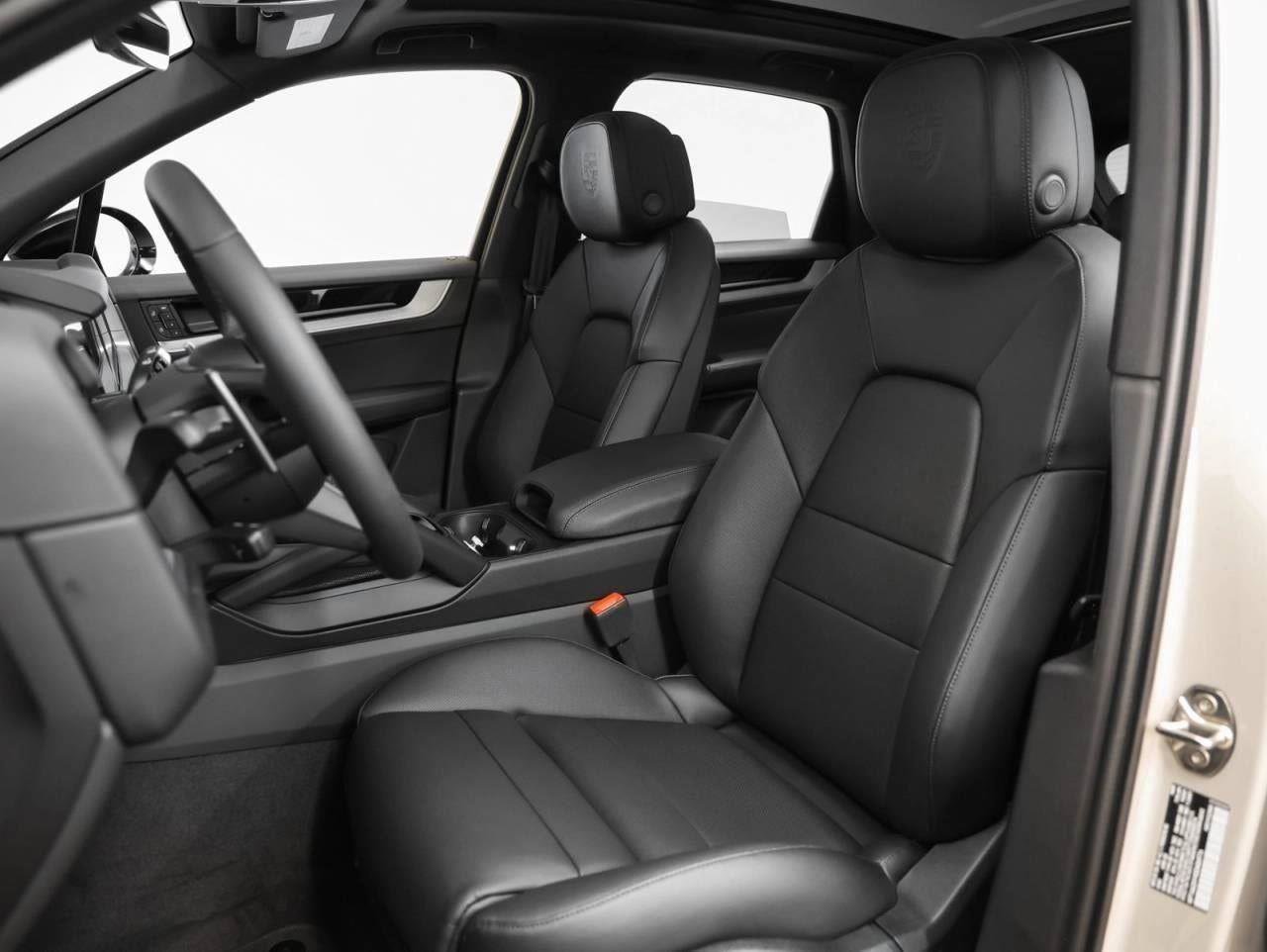 New 2025 Porsche Cayenne image 53