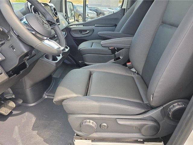 New 2026 Mercedes-Benz Sprinter 2500 image 16