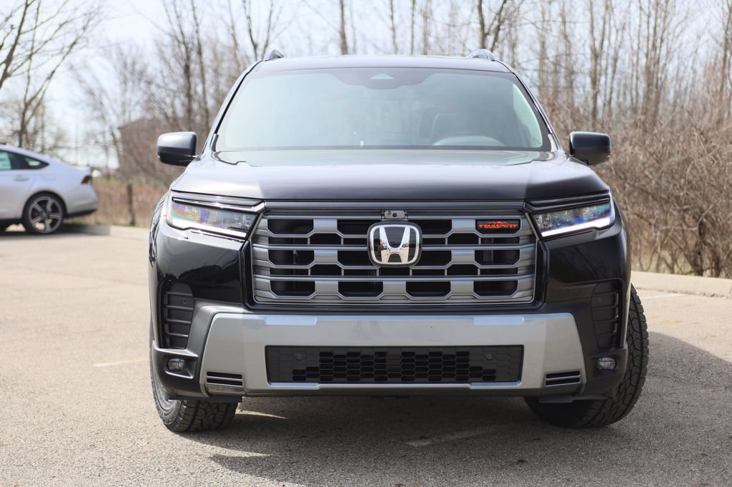 New 2026 Honda Pilot TrailSport image 2
