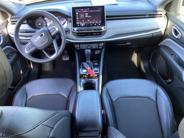 Used 2024 Jeep Compass Latitude image 46