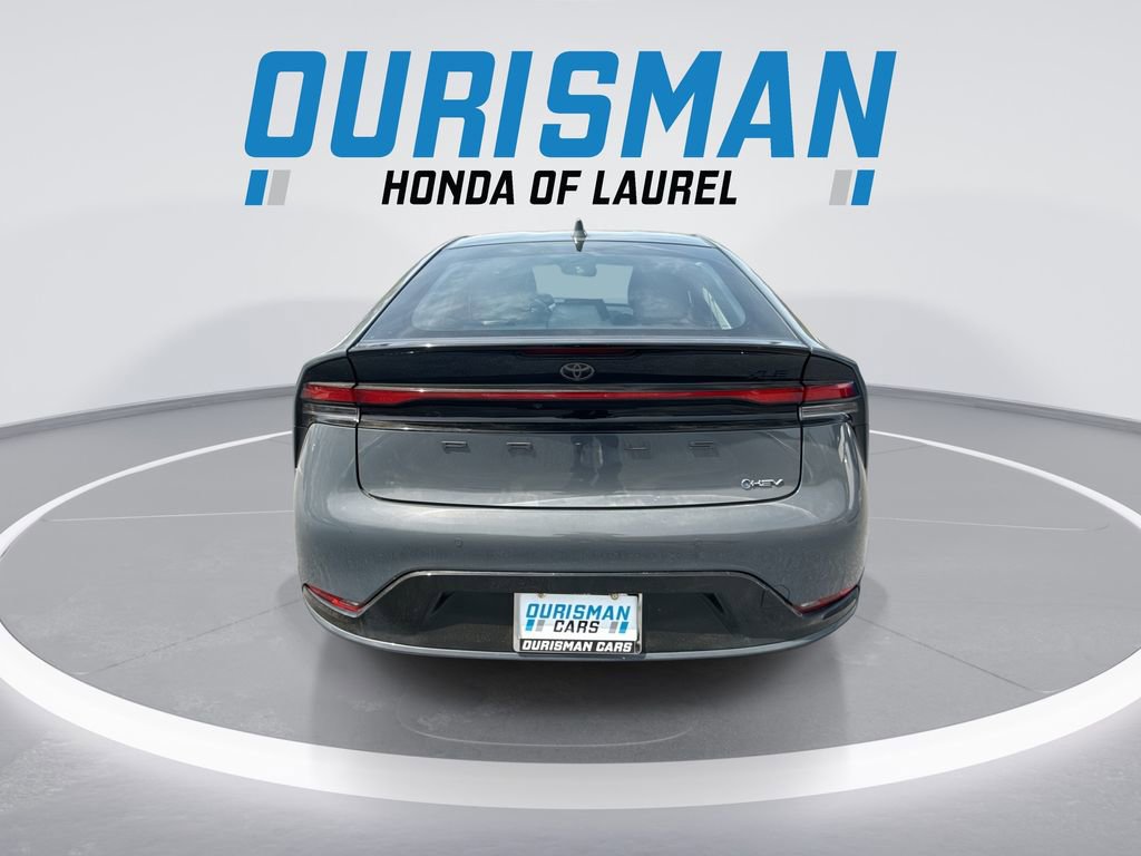 Used 2025 Toyota Prius XLE FWD image 7