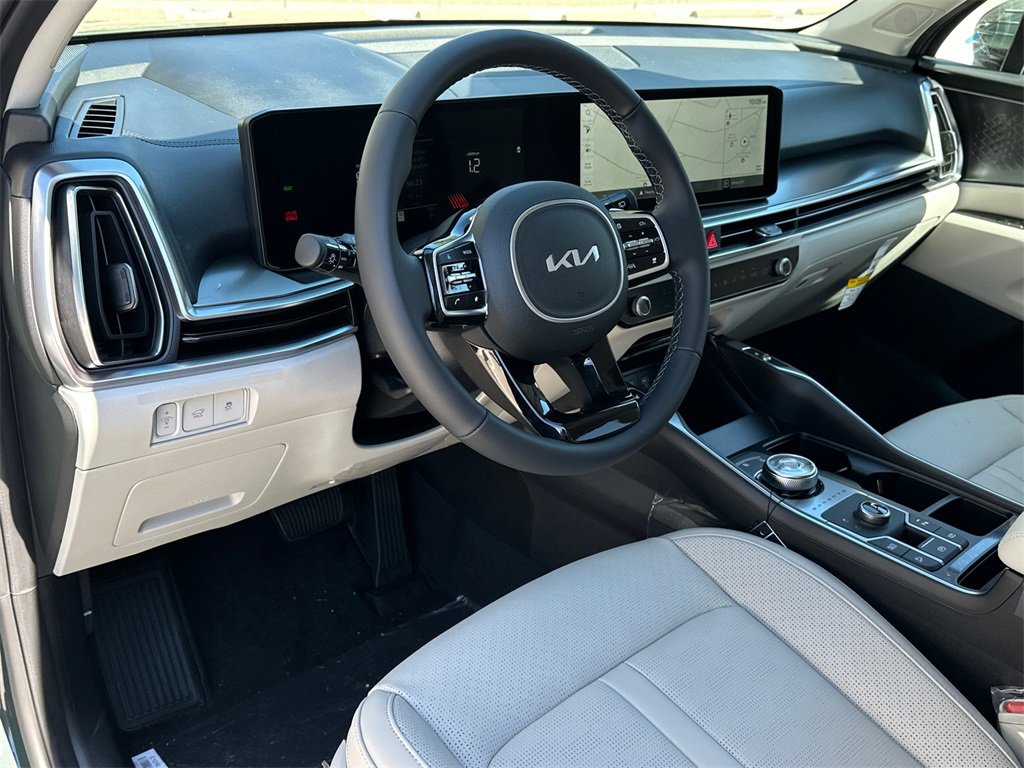 New 2025 Kia Sorento EX w/ EX Panoramic Sunroof Package image 17