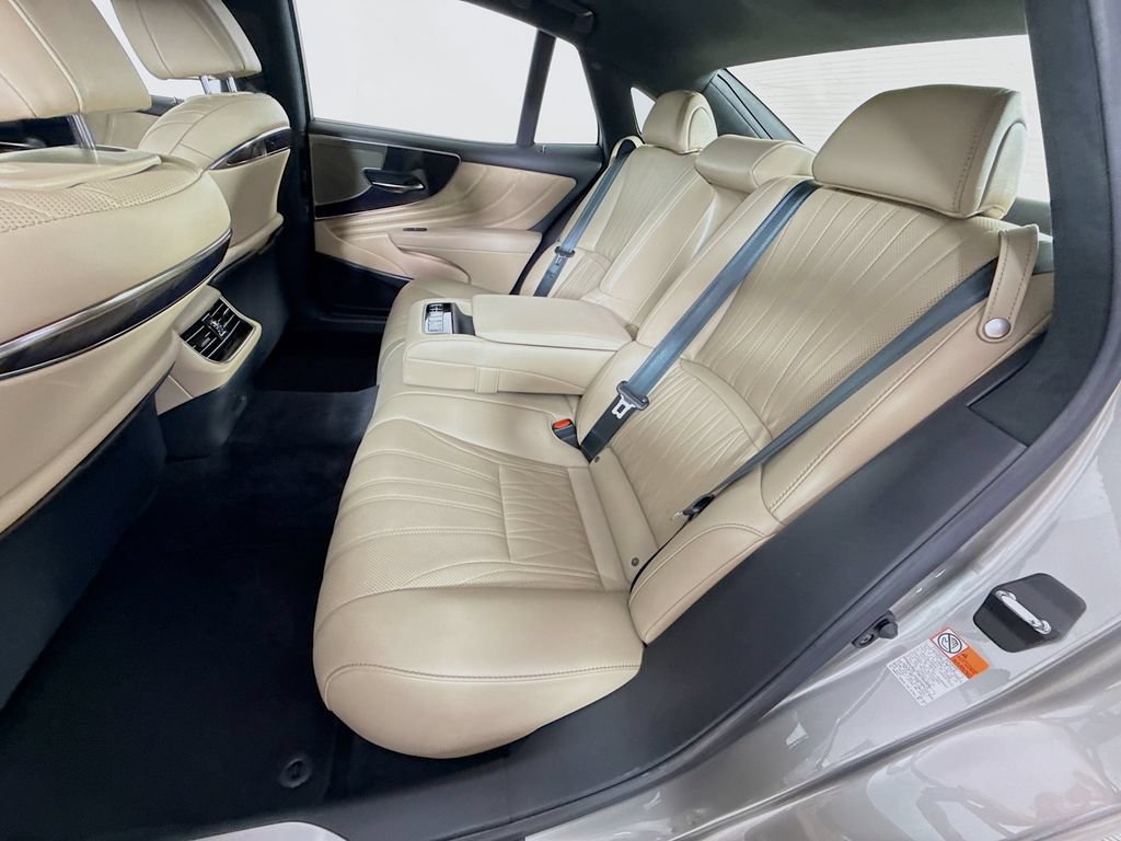 Certified 2022 Lexus LS 500 w/ Interior Upgrade Package RWD image 25