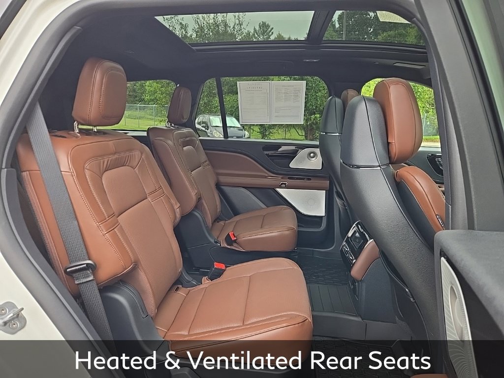 Used 2025 Lincoln Aviator Reserve w/ Equipment Group 201A AWD/4WD image 15