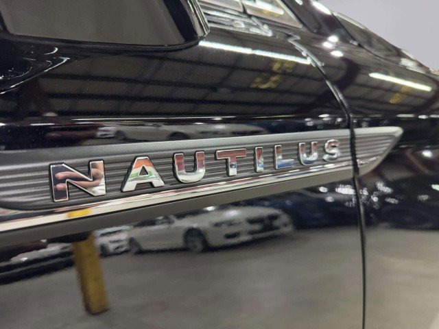 Used 2020 Lincoln Nautilus Reserve w/ Equipment Group 201A image 23