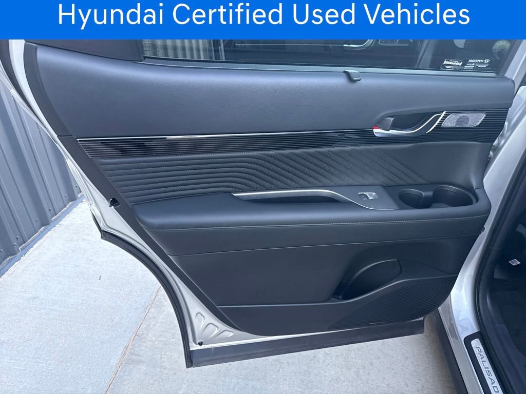 Used 2024 Hyundai Palisade Calligraphy image 15