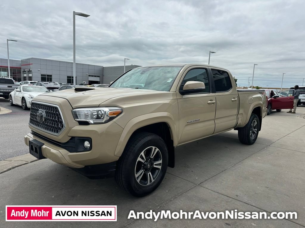 Used 2018 Toyota Tacoma TRD Sport AWD/4WD image 4