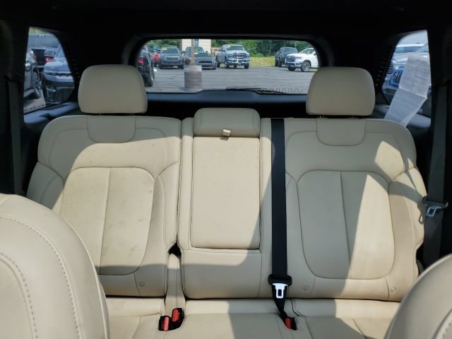 Used 2023 Jeep Grand Cherokee Limited AWD/4WD image 13