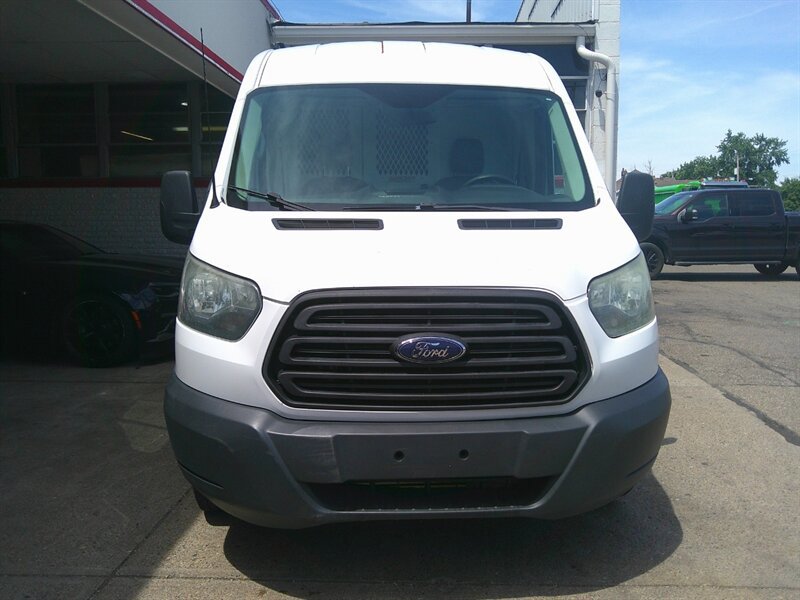 Used 2015 Ford Transit 250 130 Medium Roof RWD image 3