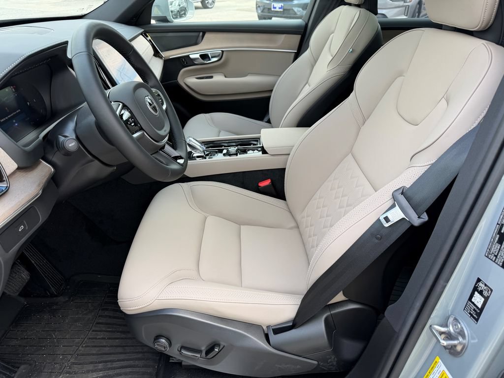 New 2026 Volvo XC90 B6 Plus AWD/4WD image 17