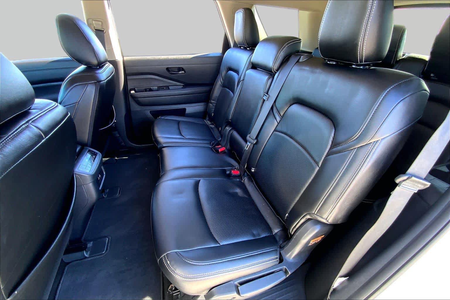 Used 2025 Nissan Pathfinder SV w/ Cargo Package FWD image 20