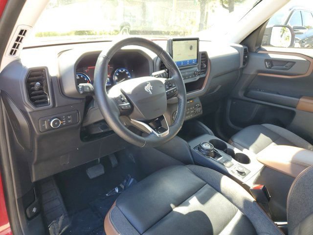 Used 2021 Ford Bronco Sport Outer Banks w/ Outer Banks Package image 13