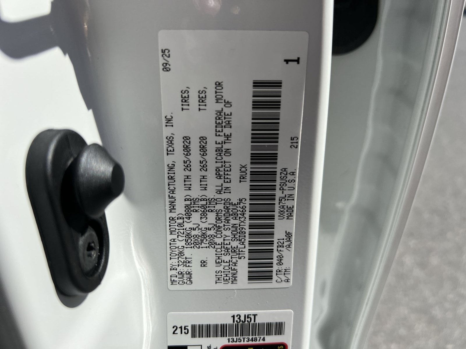 Used 2026 Toyota Tundra SR5 w/ SR5 Convenience Package AWD/4WD image 27