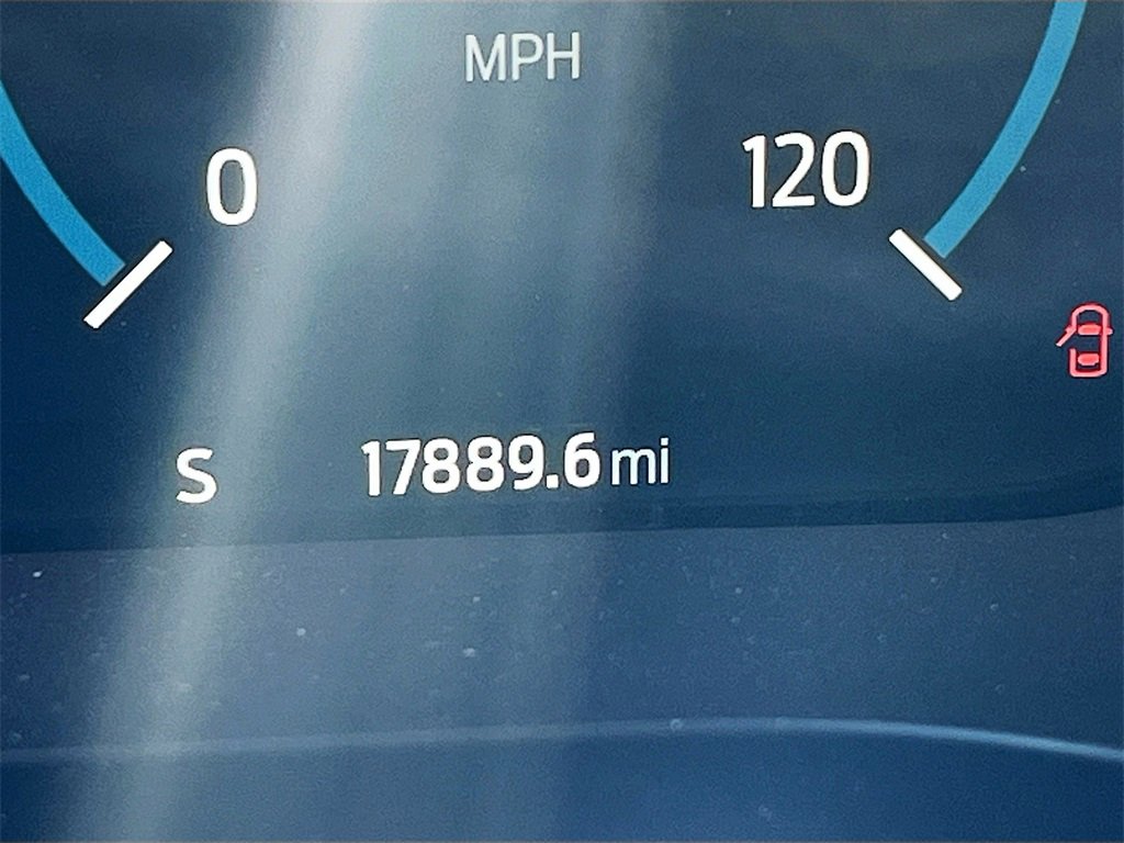 Used 2022 Ford F150 Lariat w/ Equipment Group 501A Mid image 12